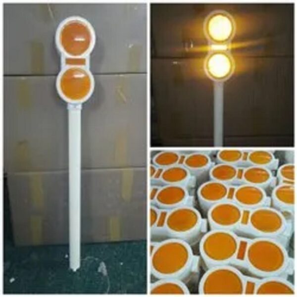 Metal Delineator with Twin Reflectors - Image 2
